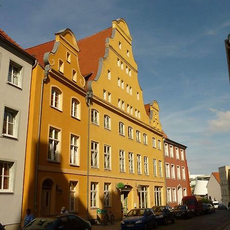 Altstadt Pension Hafenblick Stralsund Bagian luar foto