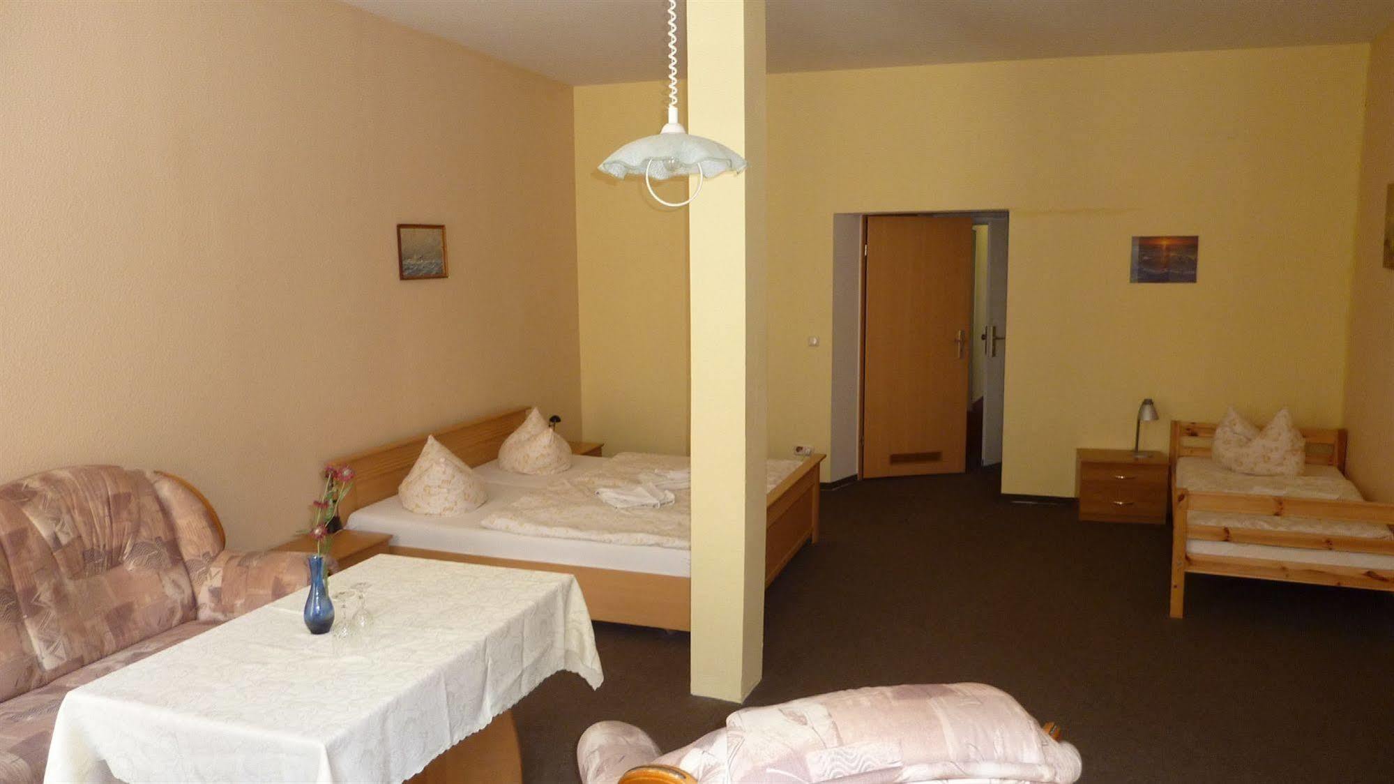 Altstadt Pension Hafenblick Stralsund Bagian luar foto