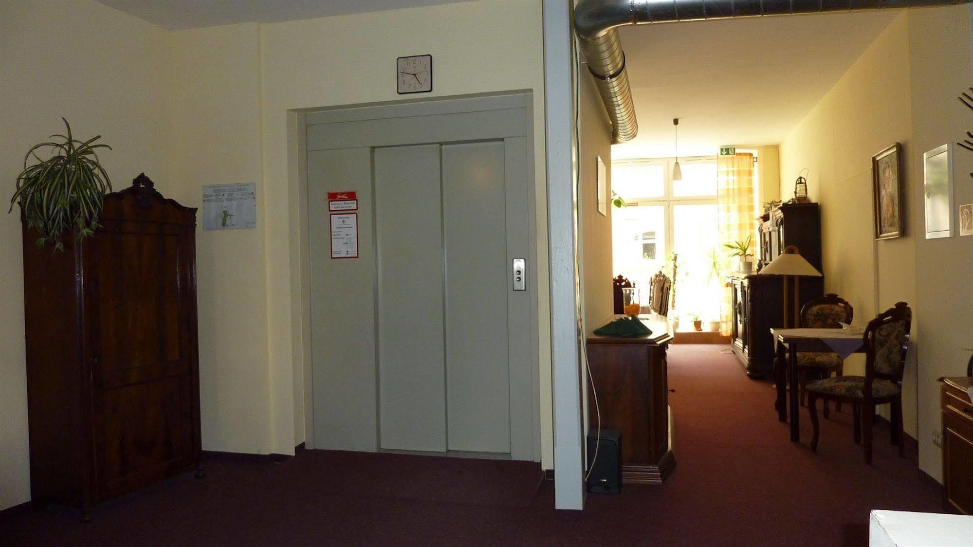 Altstadt Pension Hafenblick Stralsund Bagian luar foto